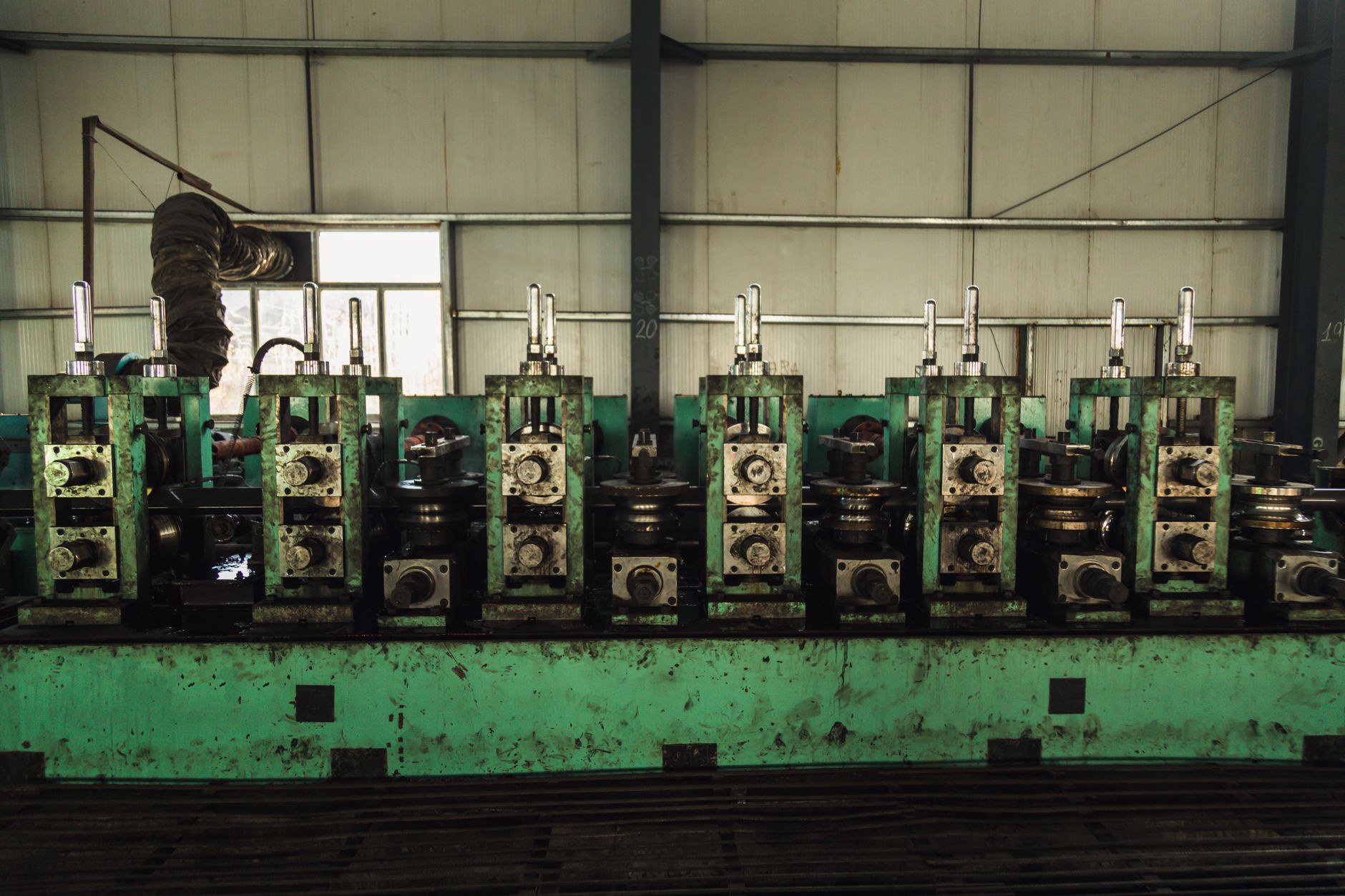 Ống dẫn nước lắp đặt sơ sài dễ gây rò rỉ, thất thoát nước tưới Ống dẫn nước lắp đặt sơ sài dễ gây rò rỉ, thất thoát nước tưới